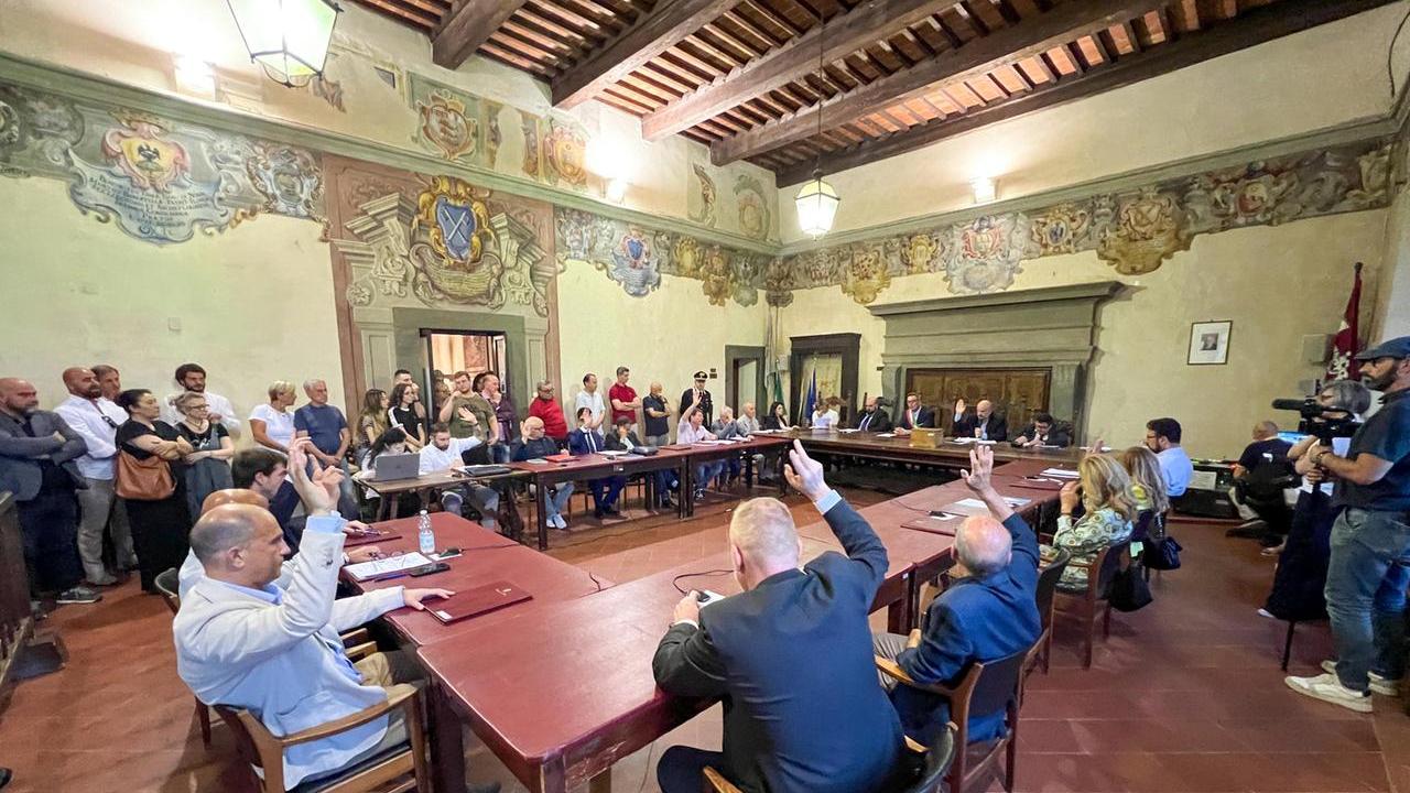 Pescia, si dimette anche Petri. Nuove turbolenze tra le opposizioni