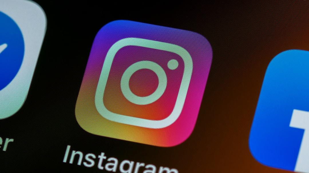 Vietiamo i telefonini fino alle superiori. Meglio il mondo reale