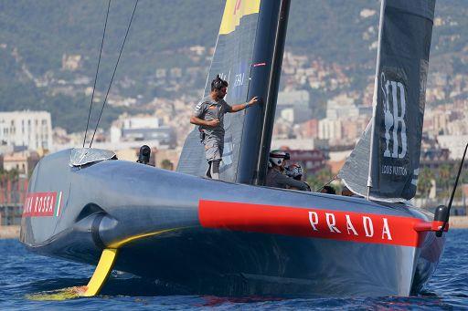 Luna Rossa, la reazione dopo il disastro. Si torna in acqua: dove vedere le regate
