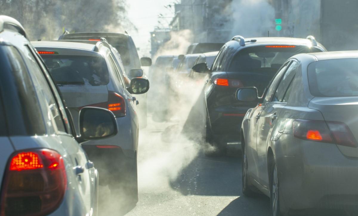 Smog, scattano anche a Modena i divieti per le auto più inquinanti