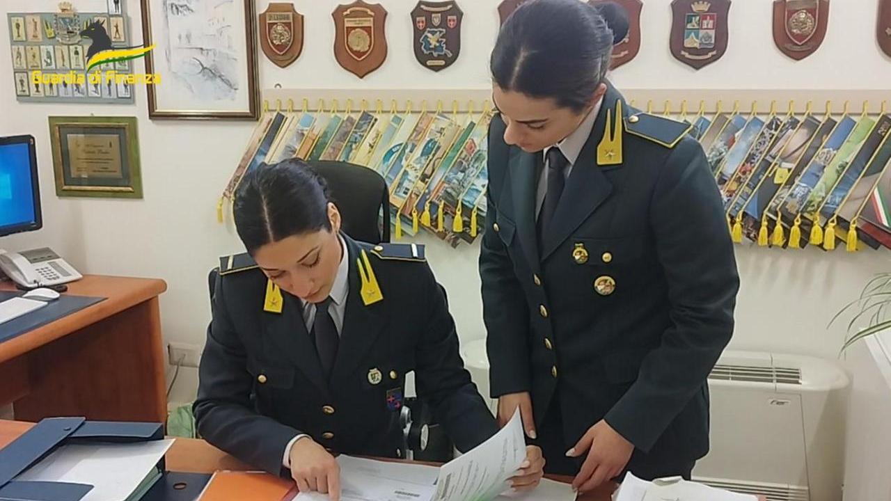 Ferrara, acciaio cinese spacciato per coreano: sequestrati 2,4 milioni di euro