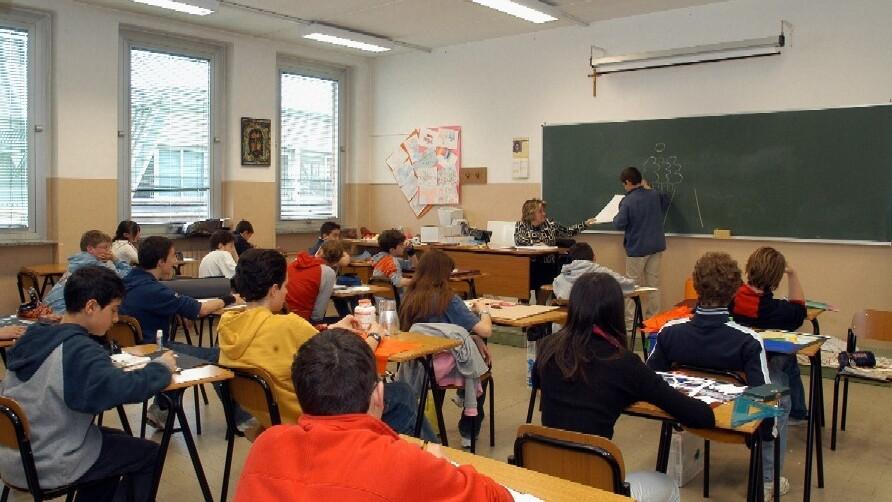 Fu il governo Renzi a introdurre la carta all’interno della riforma della “Buona scuola”
