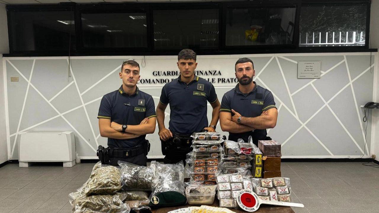 La droga sequestrata dalla Finanza