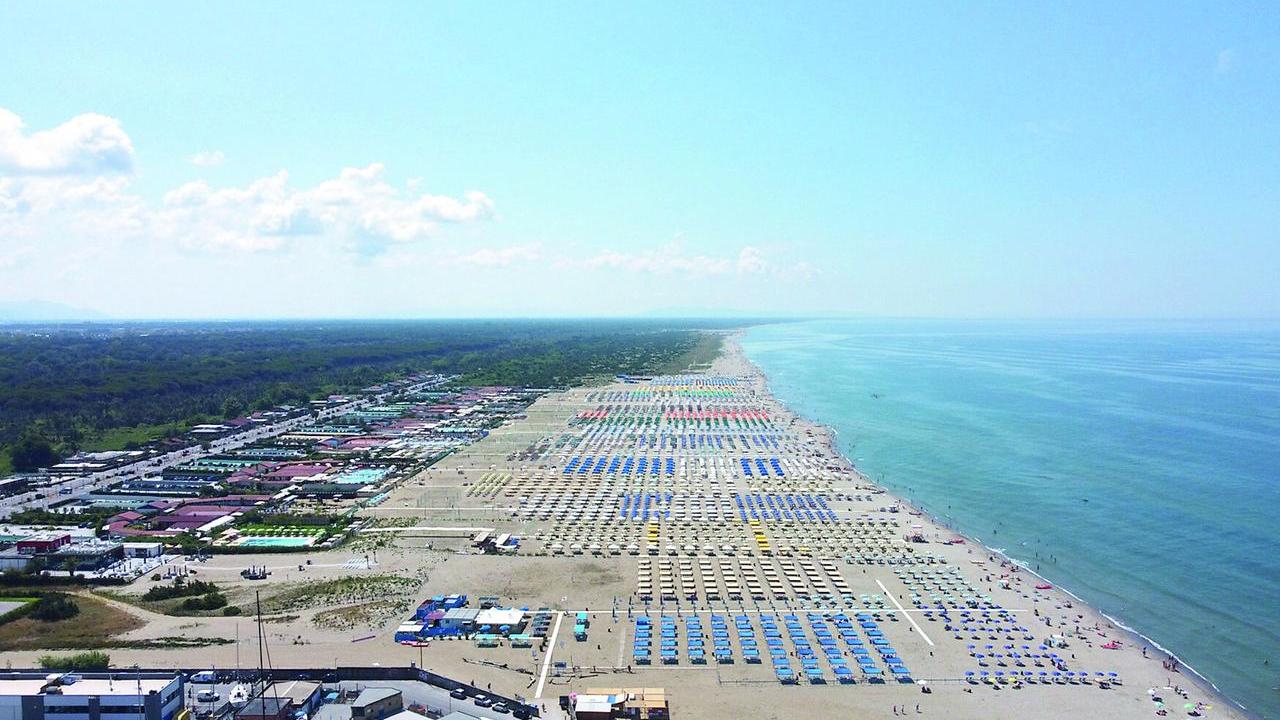 Balneari, cosa succede dopo lo scontro Governo-Regione: «Ogni Comune farà di testa sua»