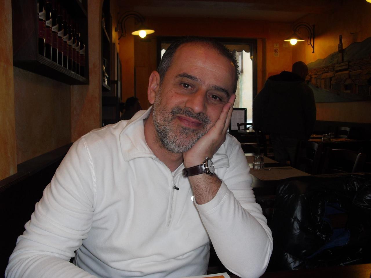 Dalle campagne di prevenzione contro i tumori agli eventi culturali, ecco chi era il medico Antonello Gallus