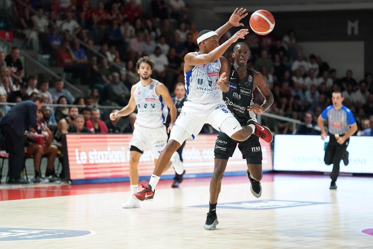 Unahotels debutta in Coppa: serve la vittoria per scacciare le nubi