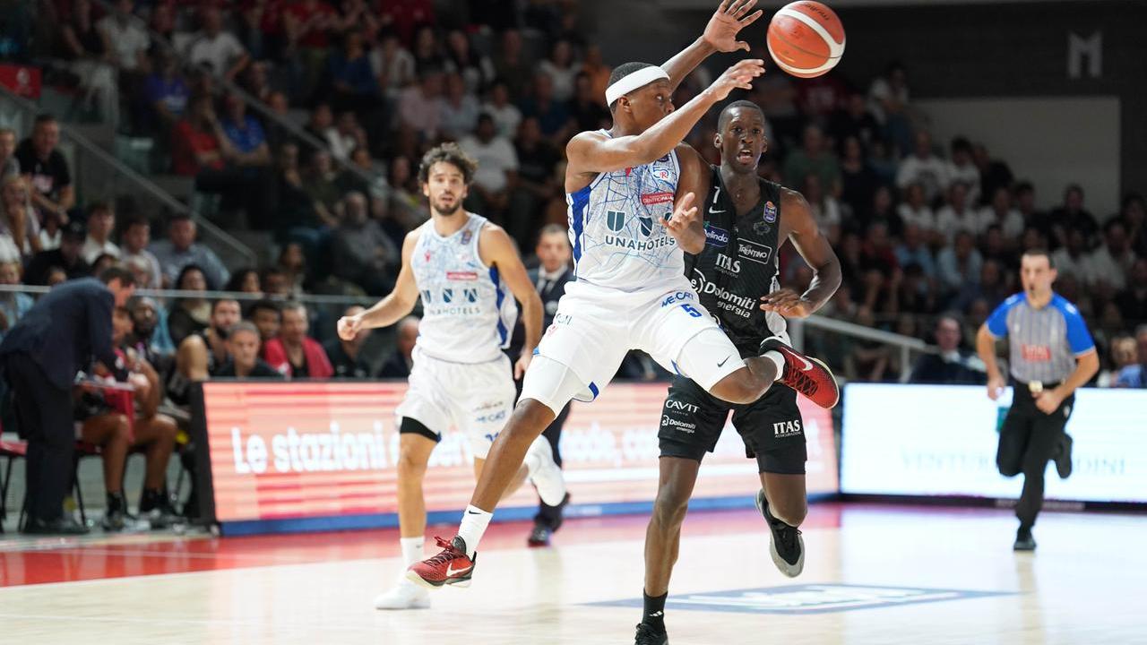 Unahotels debutta in Coppa: serve la vittoria per scacciare le nubi