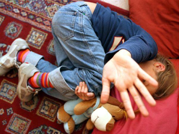 Abusi sessuali su minori nel Ferrarese, educatore condannato a sei anni