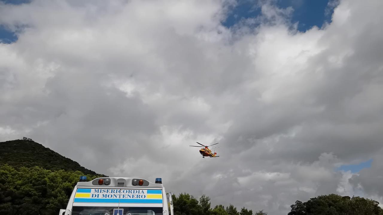 Rosignano, ciclista cade sul Monte Pelato: portato via con l’elisoccorso