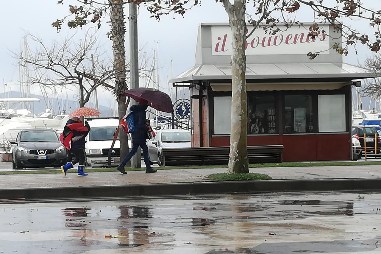 Meteo, allerta gialla su Logudoro e Gallura per rischio temporali