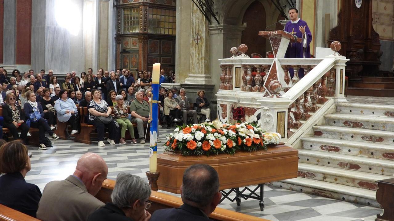 Il saluto di Oristano al medico Antonello Gallus