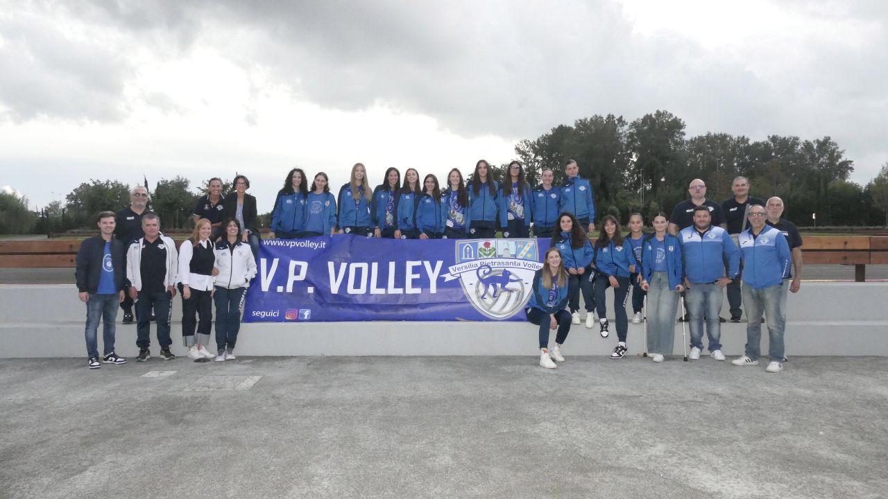 La squadra e i presidenti Vanessa Greco e Danilo del Raso (foto Paglianti)