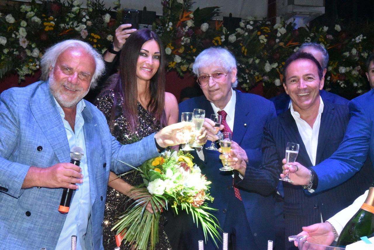 
	Guidi alla festa per i 95 anni della Capannina

