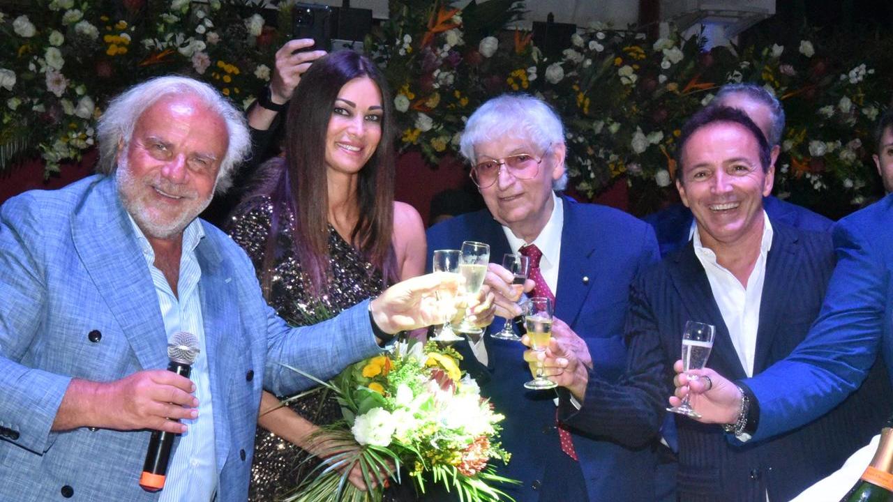 Guidi alla festa per i 95 anni della Capannina
