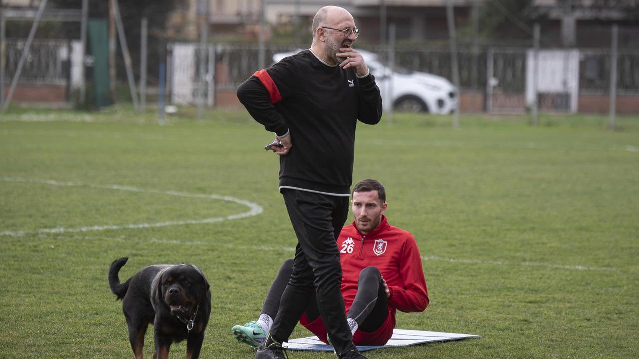 Malotti in allenamento con i suoi cani (foto Agenzia Bf)