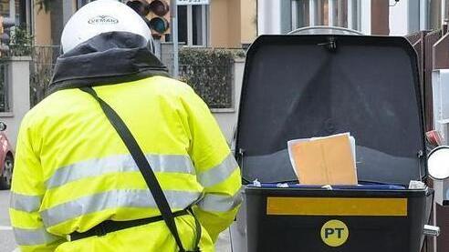 Poste, nuovo contratto e 42 portalettere assunti a Modena