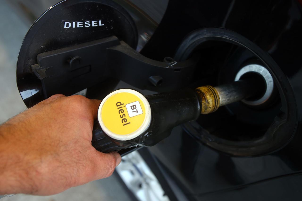 Il governo pensa di aumentare le accise sul Diesel: ecco quanto ci costerebbe