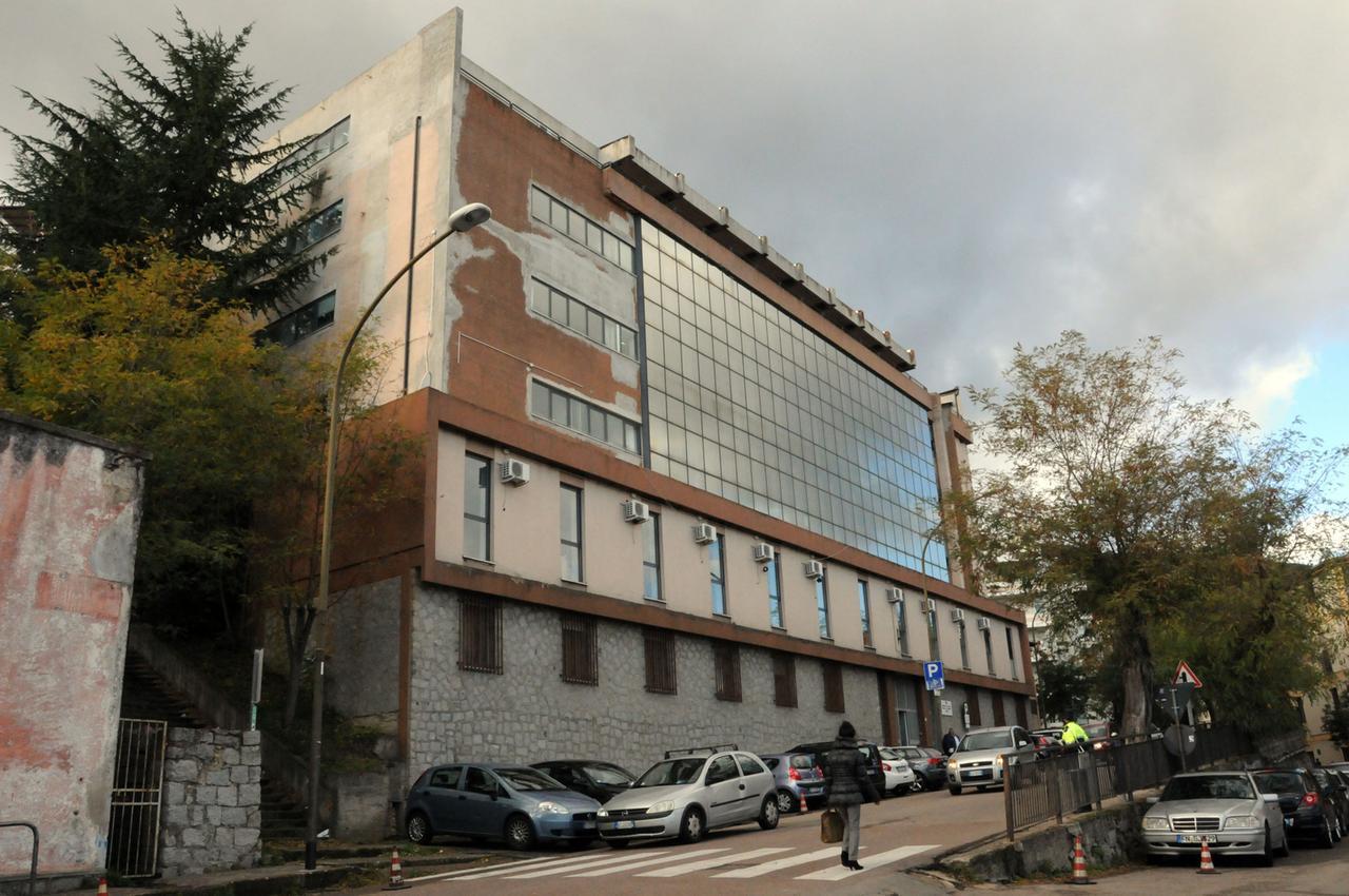 
	Il tribunale di Lanusei

