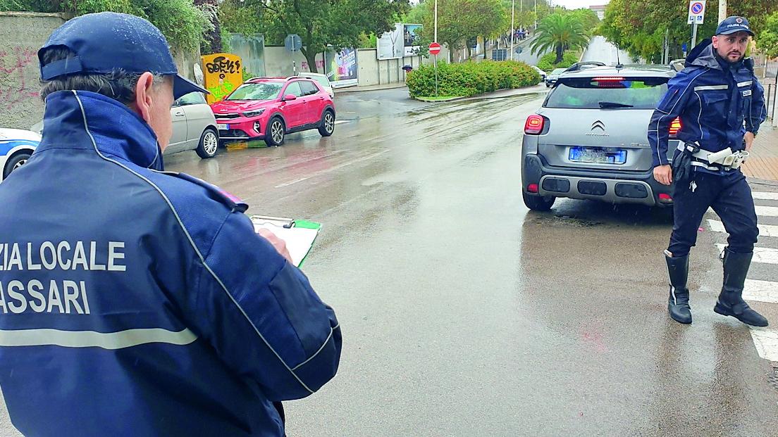 Ragazzina di 14 anni travolta da un’auto sotto il nubifragio
