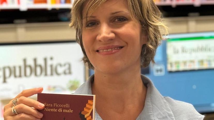 Sara Ficocelli porta a Pisa il suo “Niente di male”