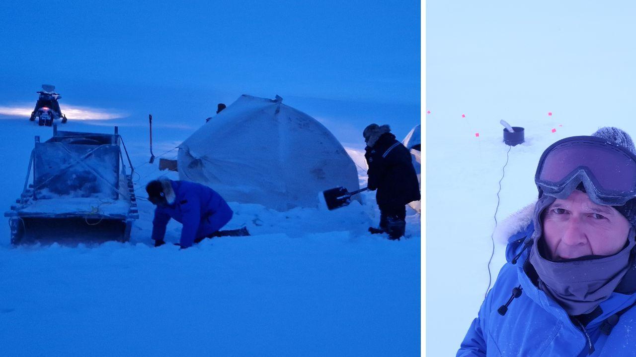 Andrea Ceccolini mentre sta mettendo in piedi la tenda che fa da campo base in Alaska durante tutta la spedizione