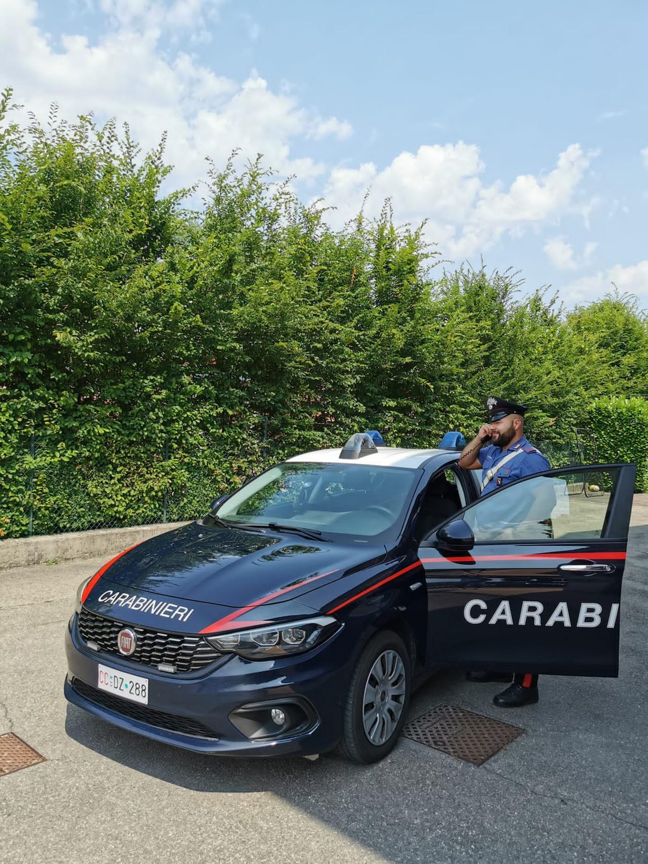 San Polo, trova un ladro in casa e lo mette in fuga