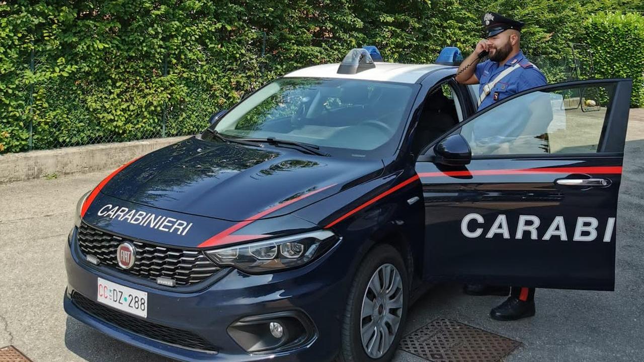 San Polo, trova un ladro in casa e lo mette in fuga