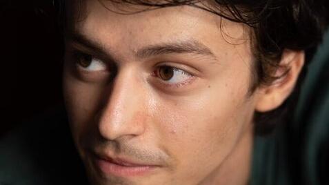 Dal Lido arriva a casa del protagonista “La storia di Frank e della Nina”