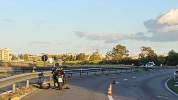 Quartu, motociclista 63enne contro guardrail: è in codice rosso