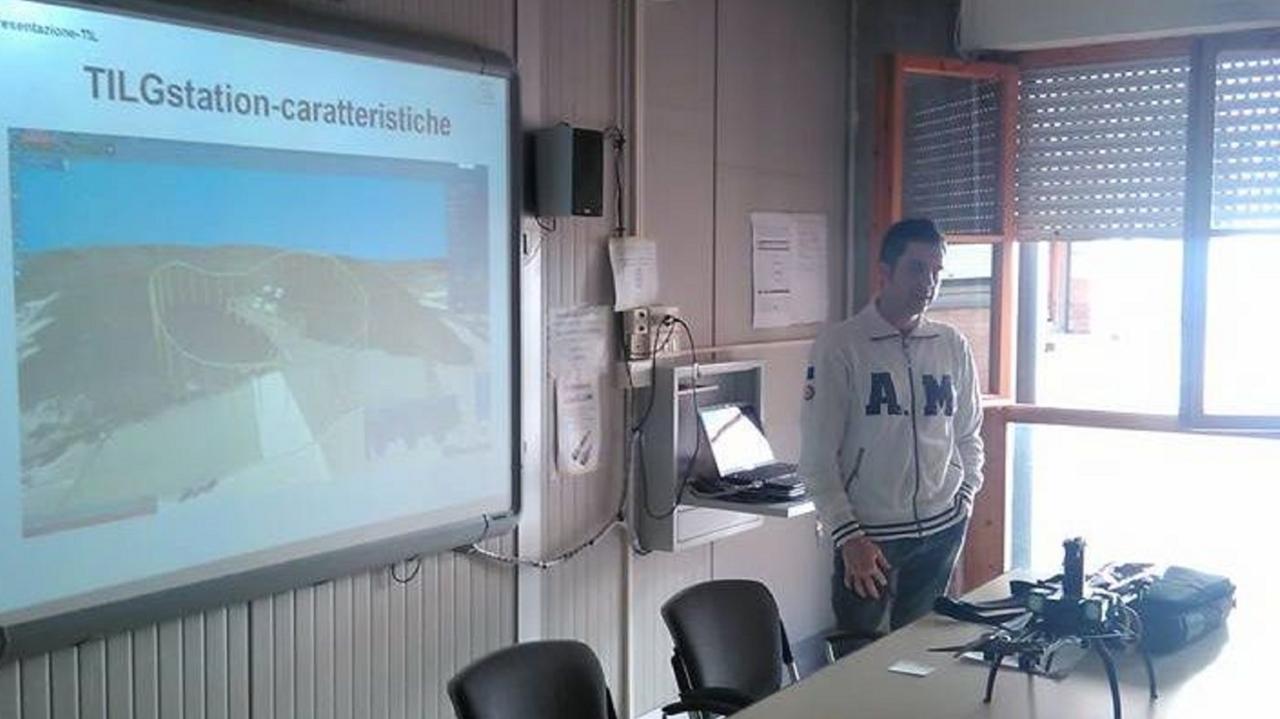 Marco Meini con un drone