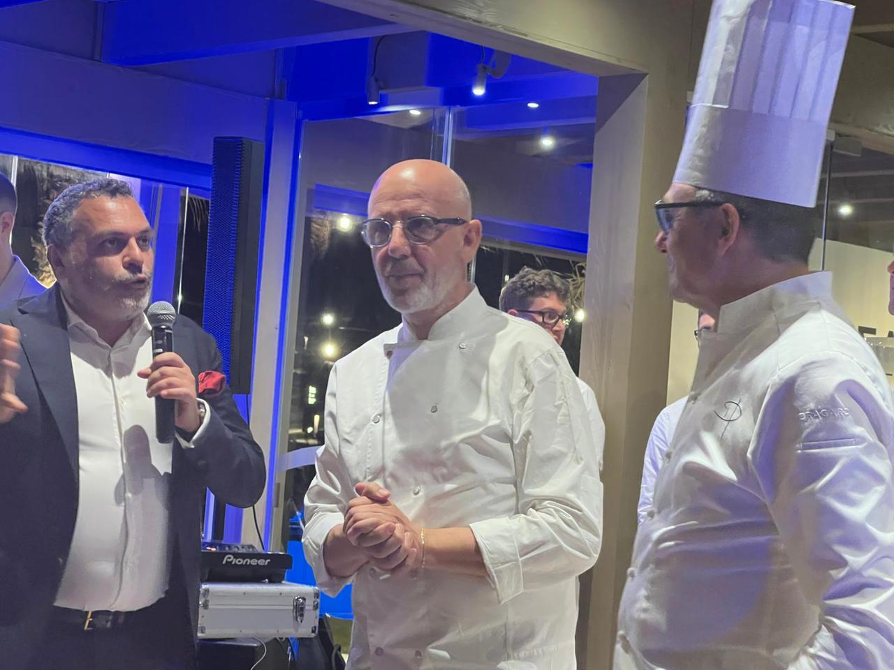 
	Il direttore Vito Spalluto con gli chef Franco Pepe e Pasquale d&rsquo;Ambrosio

