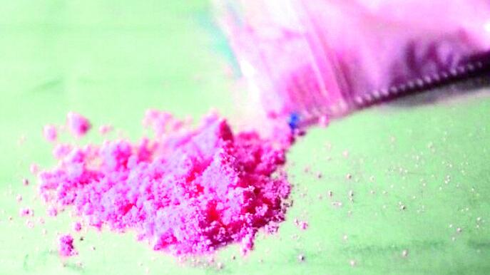 Nell’isola gira anche la cocaina rosa