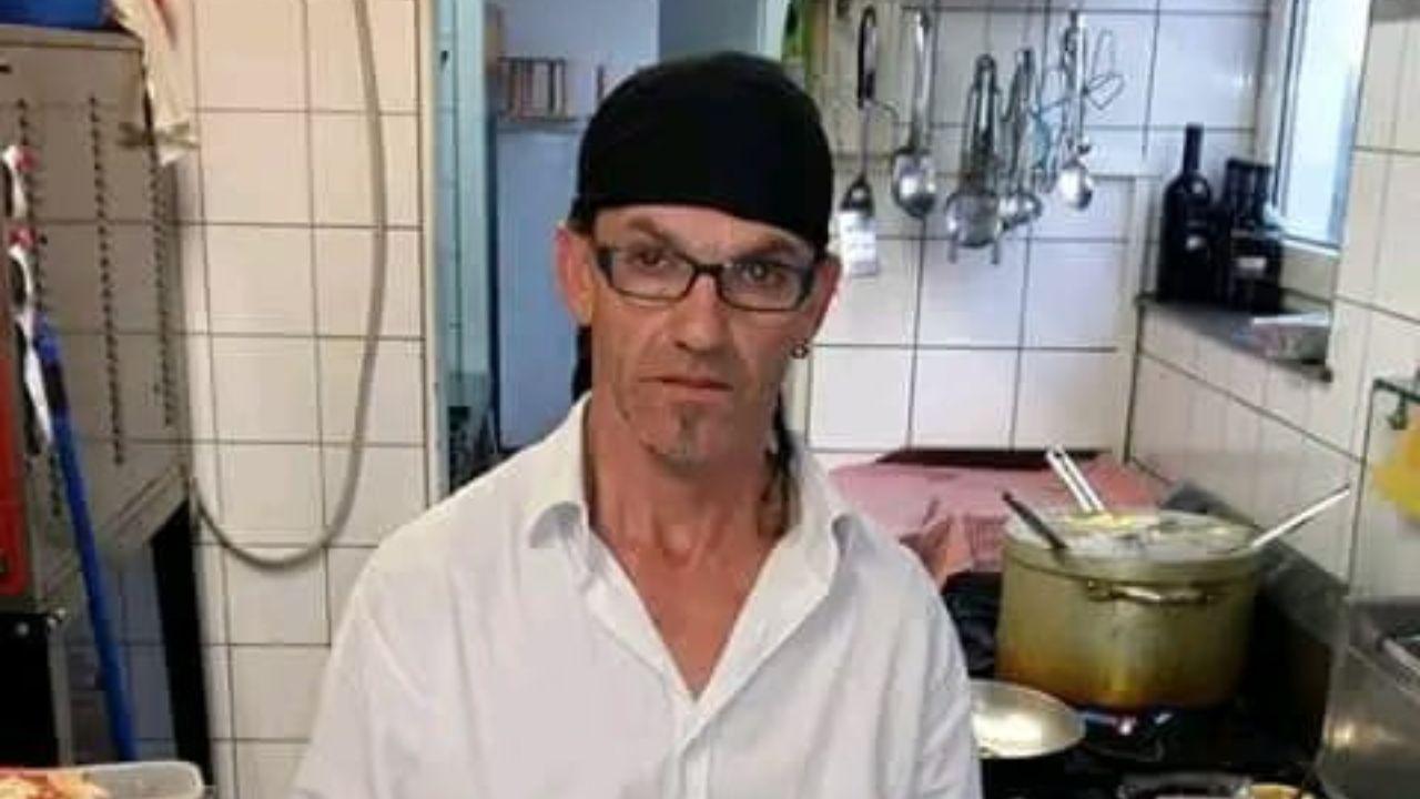 Livorno, chef picchiato da un mendicante: «Ora ho paura ad andare in giro da solo»