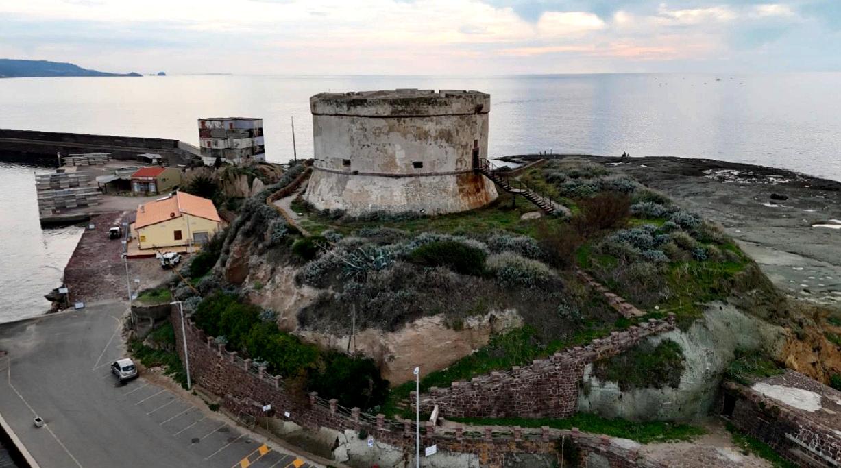 
	La&nbsp;Torre dell'Isola rossa (foto Comune di Bosa)

