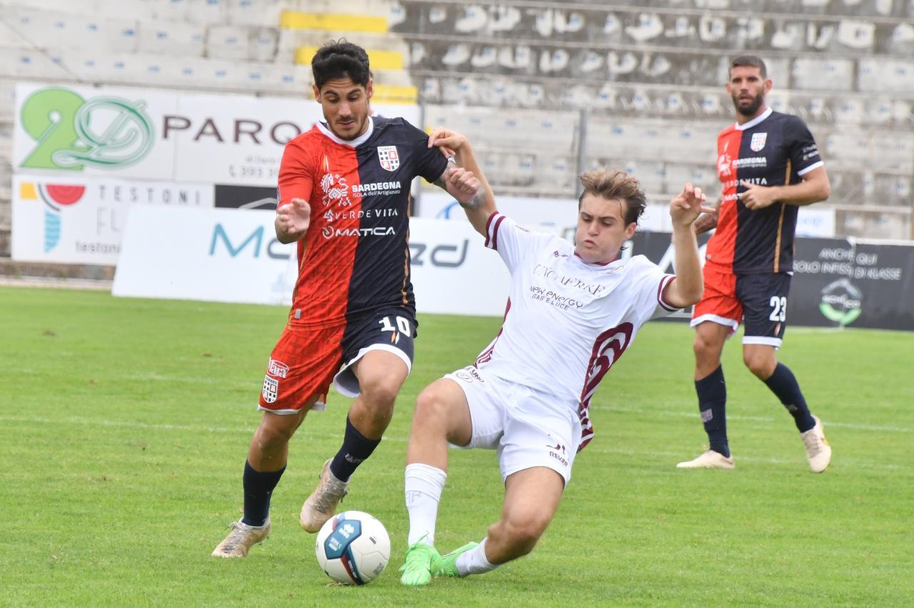 Una brutta Torres si piega all’Arezzo, 2-0 per i toscani e doppietta di Ognunseye