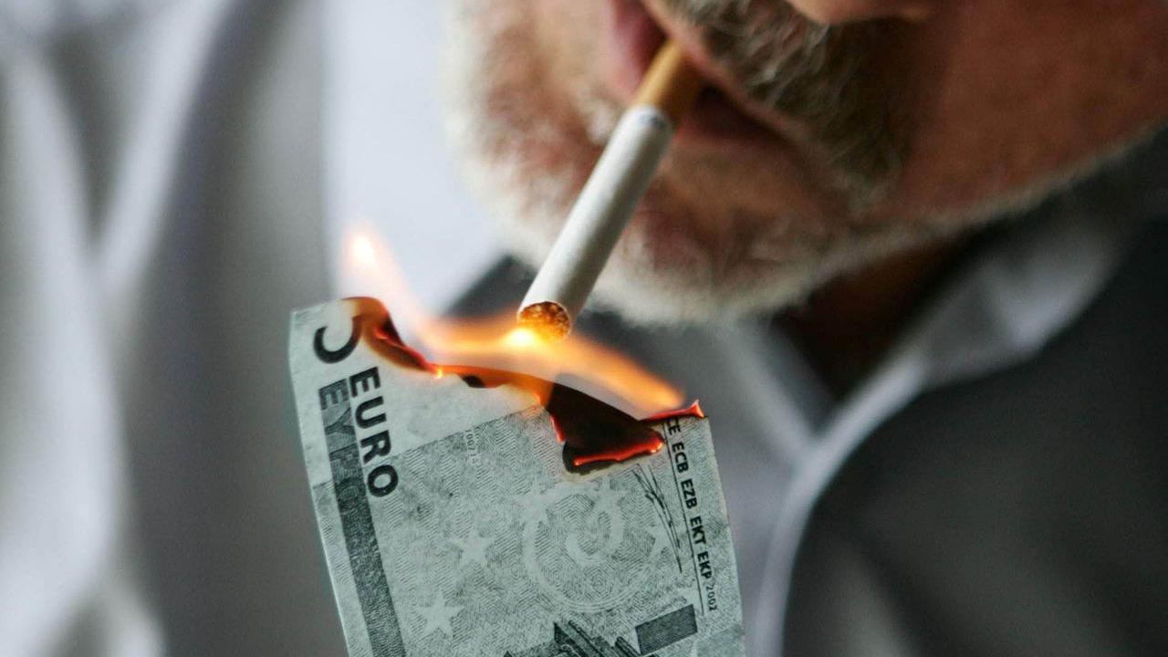 Sigarette, una tassa da 5 euro per salvare il sistema sanitario