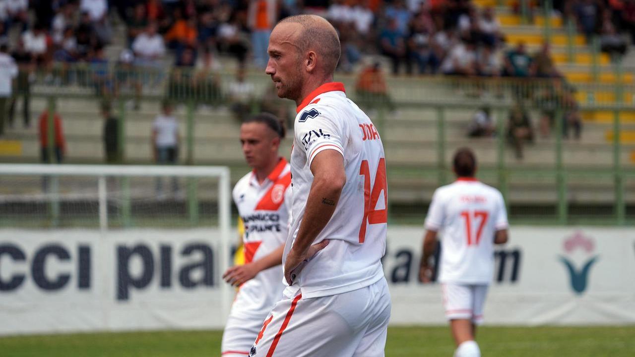 La Pistoiese non va oltre lo 0-0 contro il Lentigione. E in testa il Tau scappa
