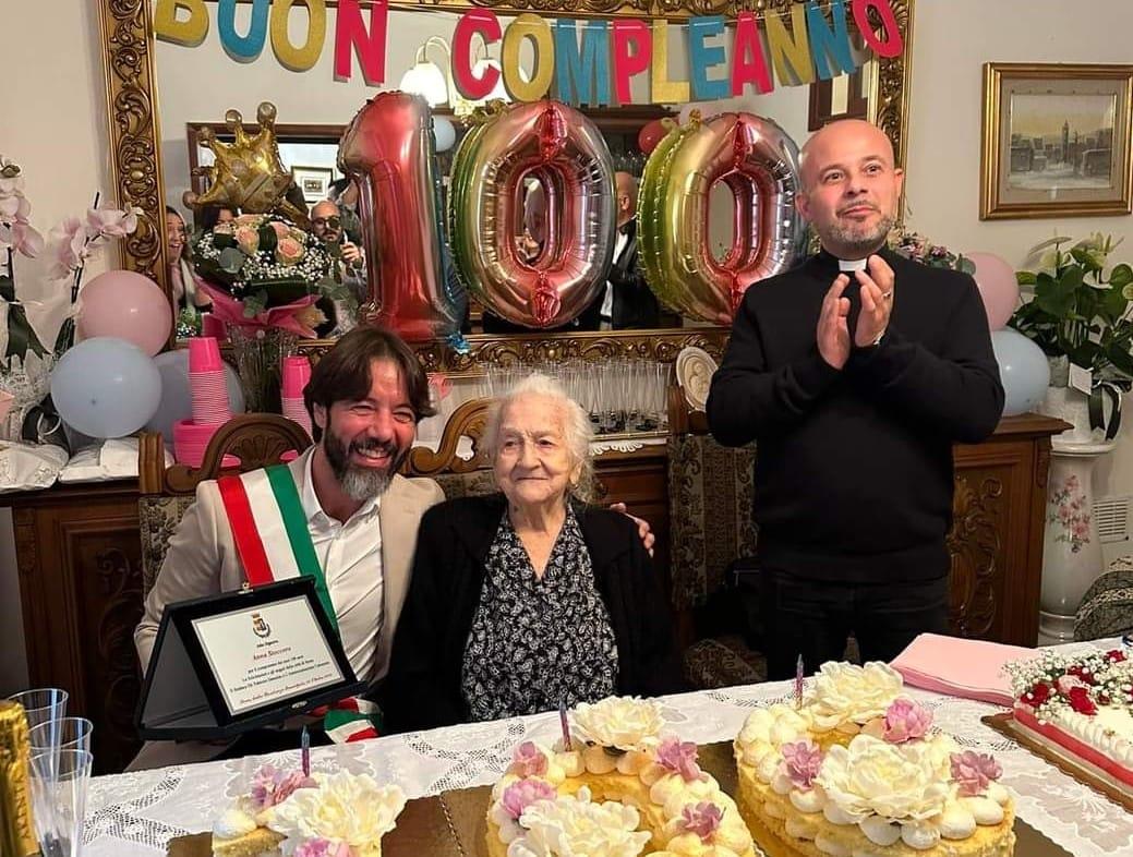 Sorso festeggia i 100 anni di Anna Stoccoro: «Una donna energica e amorevole»