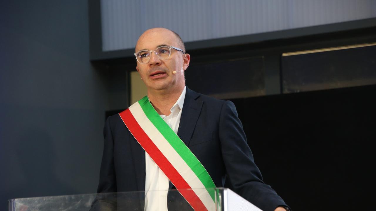 Elezioni regionali, l’ex sindaco di Reggio Emilia Luca Vecchi fa un passo indietro