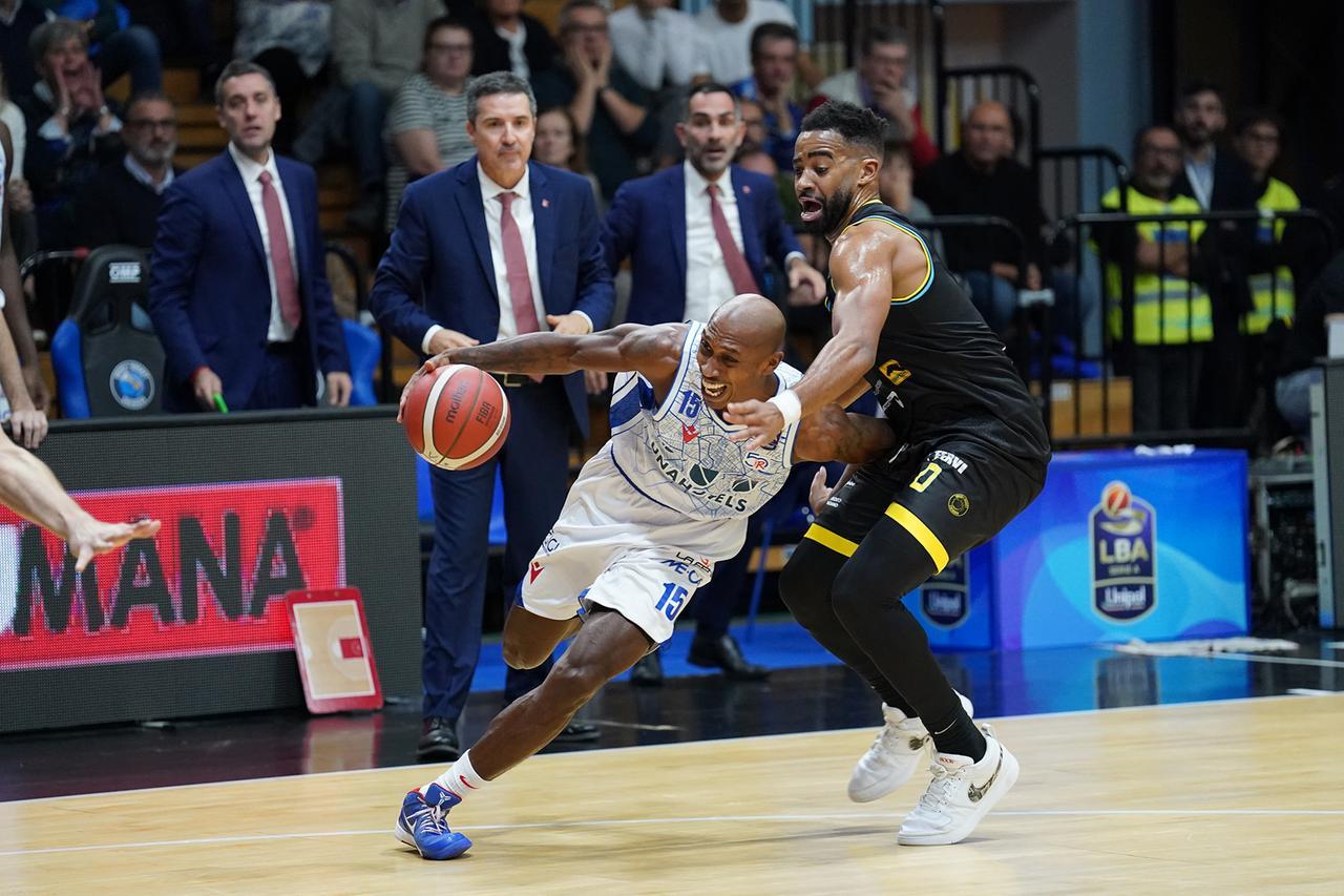 Rimonta della Unahotels, la Vanoli Cremona sconfitta all’overtime