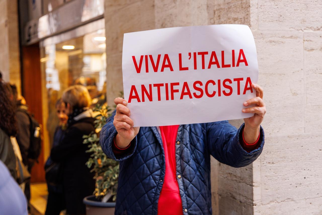 Forza Nuova a Ferrara, la città si ribella