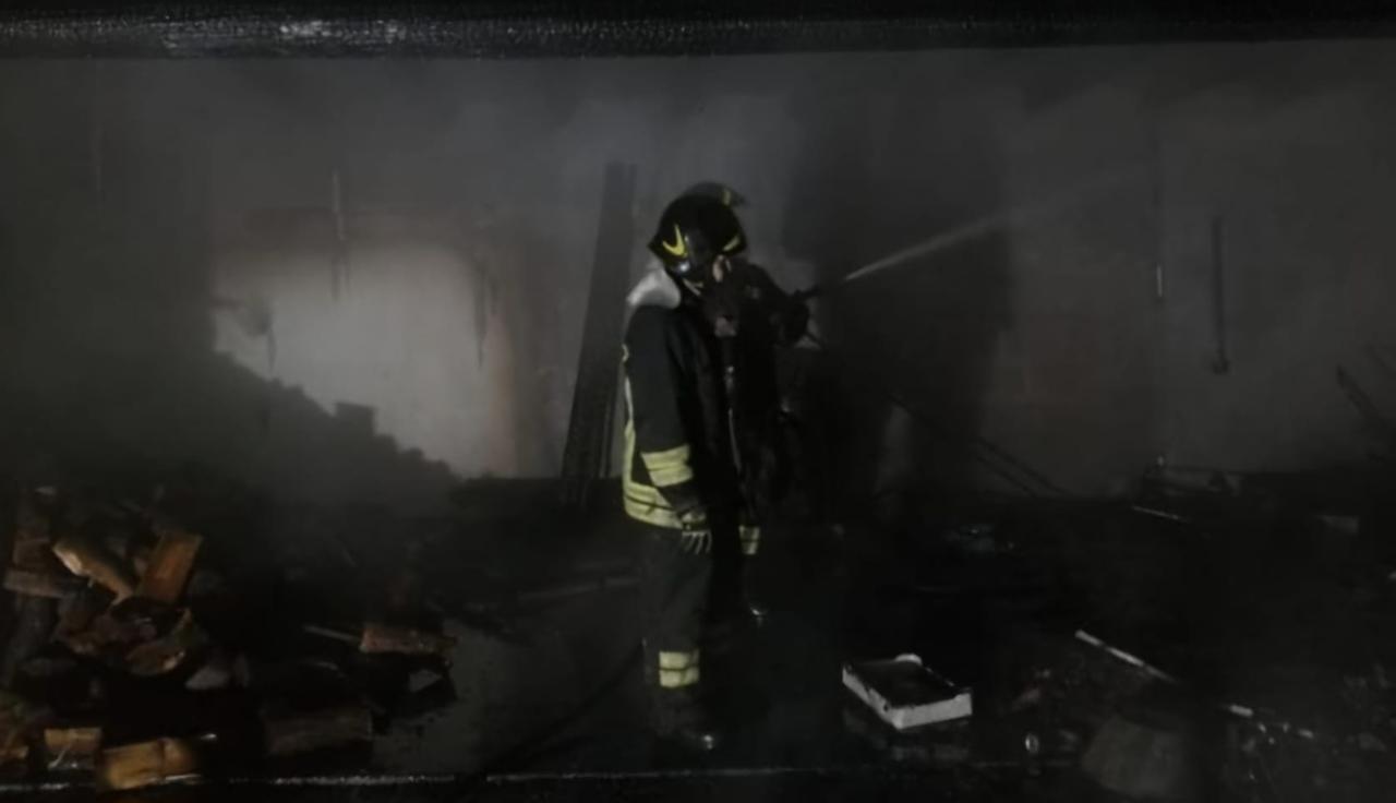 Fluminimaggiore, accende la luce e innesca un’esplosione: allevatore ferito