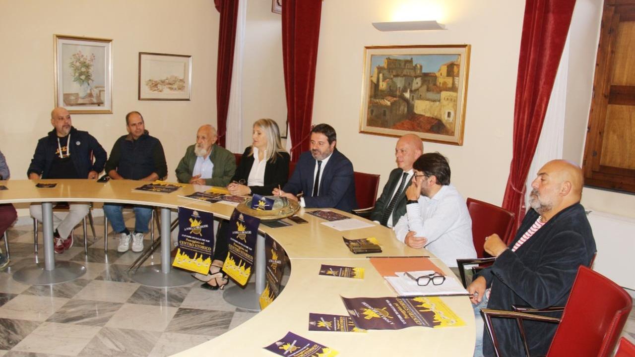 “A Fora li brasgeri” a Sassari, ecco tutte le tappe dell’arrostita diffusa al centro storico