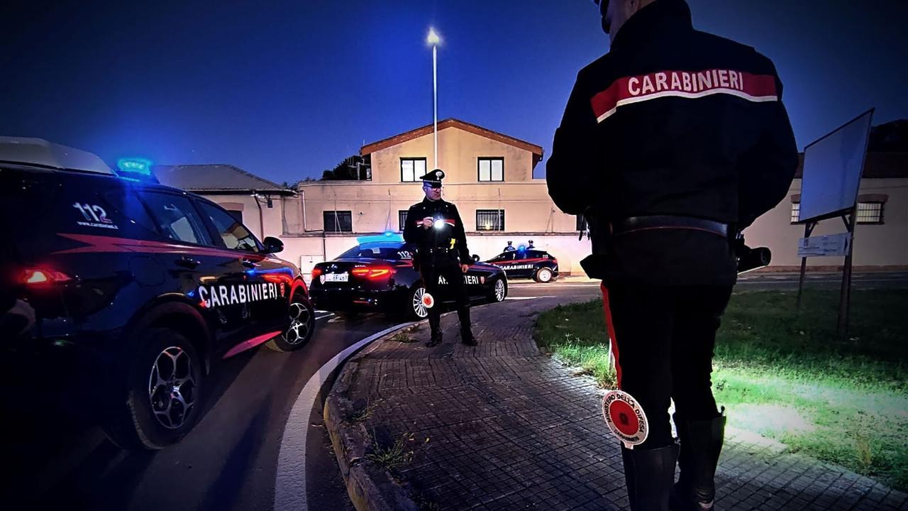 Villasor, sotto effetto di alcol e droghe picchia la madre: arrestato 27enne