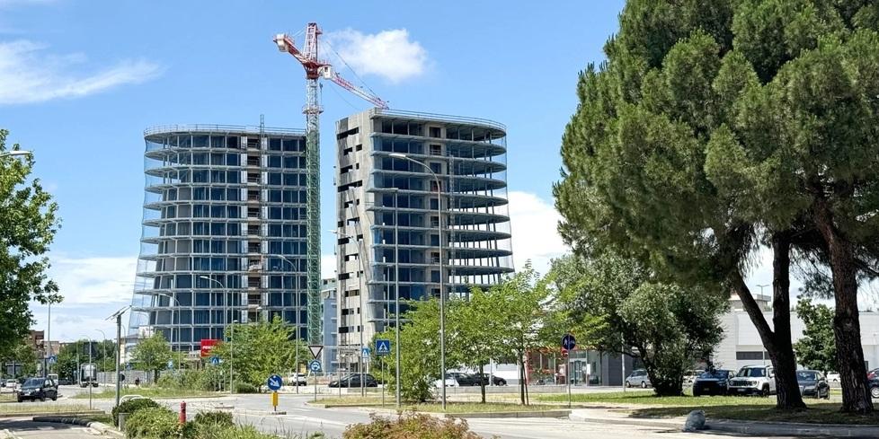 A Pisanova un “business center”: cantiere in corso, vendite aperte