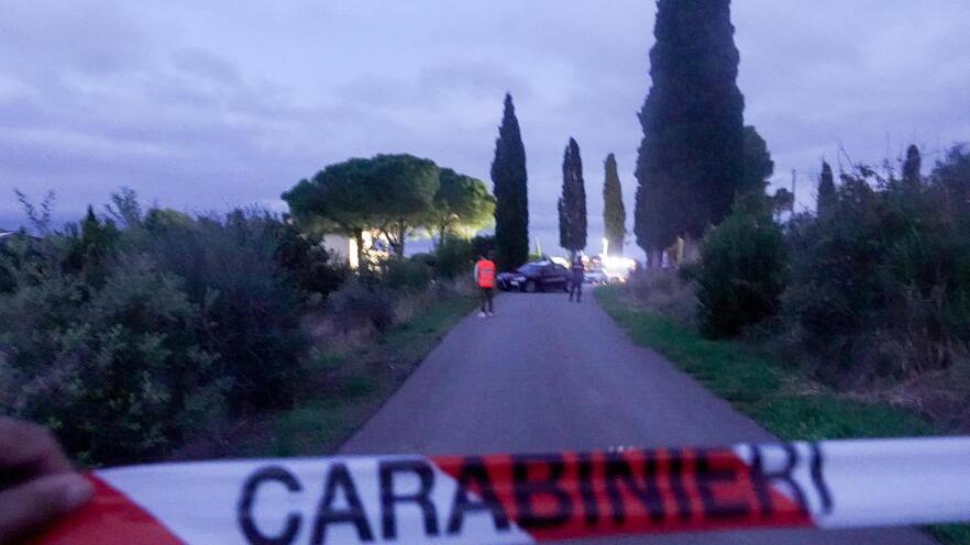 Madre e figlio a terra morti da giorni, il prete: «Mario e Gina vivevano l’uno per l’altra»