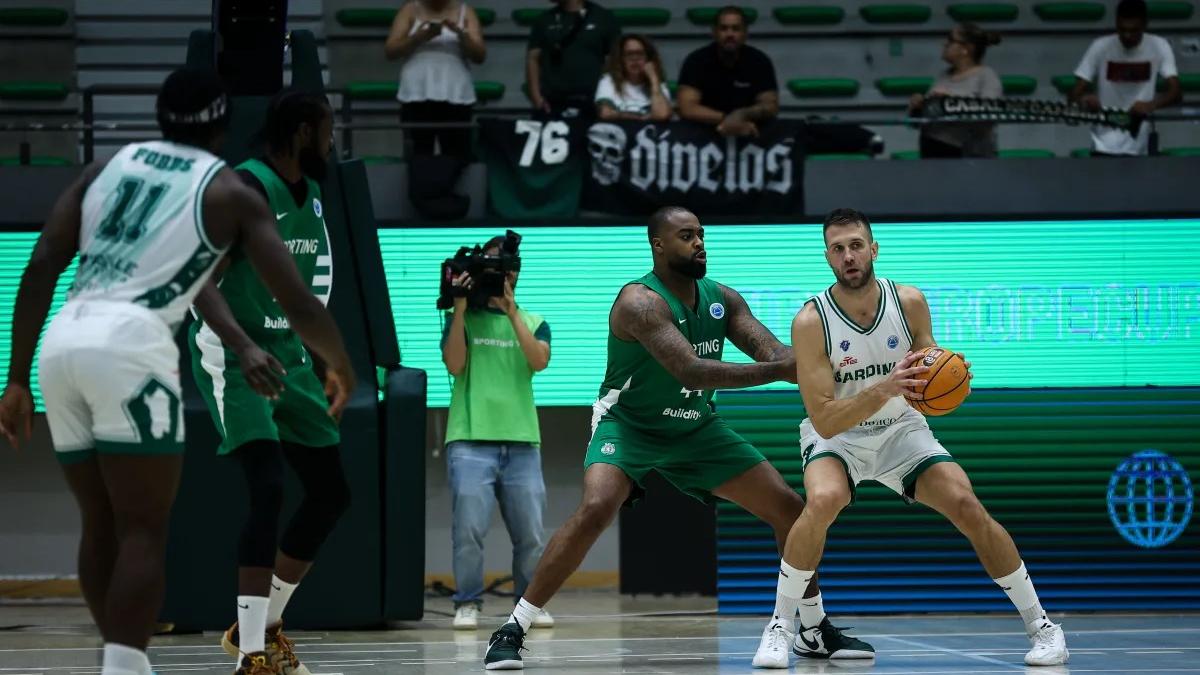 Dinamo sul +11 dopo il primo tempo a Lisbona