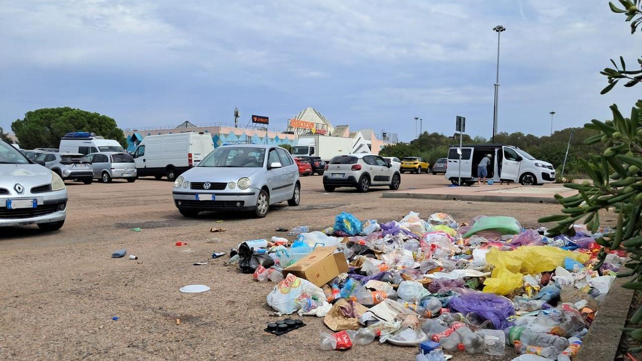 Olbia, addio rifiuti: piazzale Girardengo diventa un parco