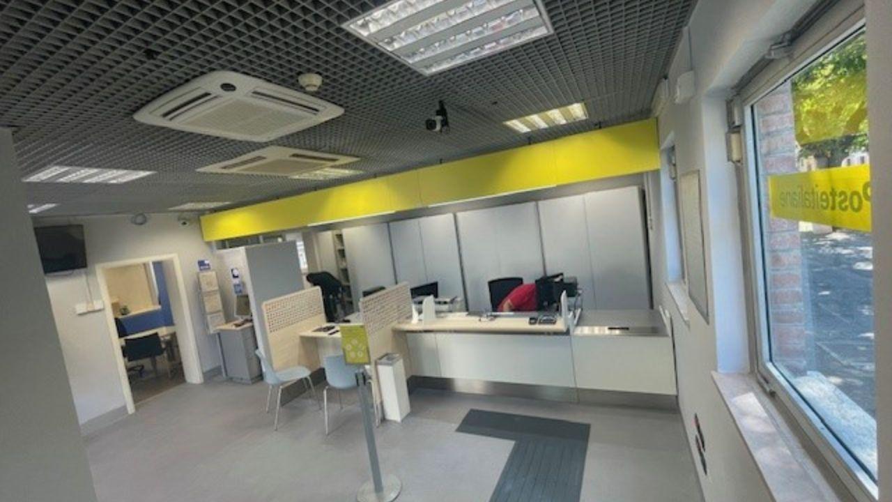 Un ufficio postale (foto archivio)