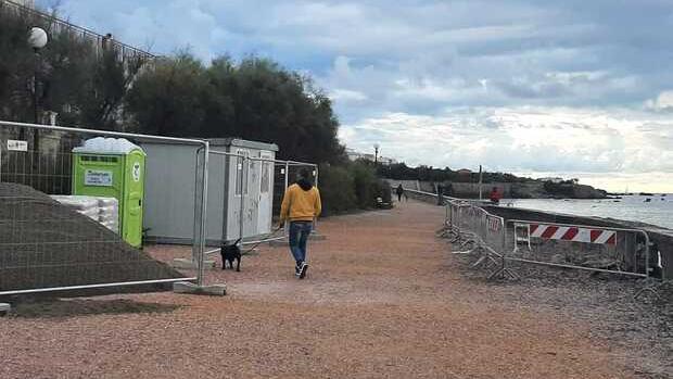 Antignano, finalmente il cantiere per coprire le voragini lungo i muretti causati dal maltempo